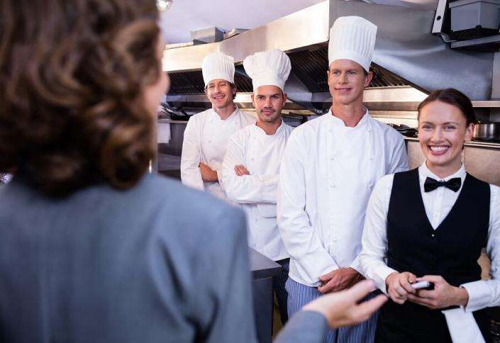 Confira aqui 3 dicas de qualificação profissional para donos de restaurantes fitness!