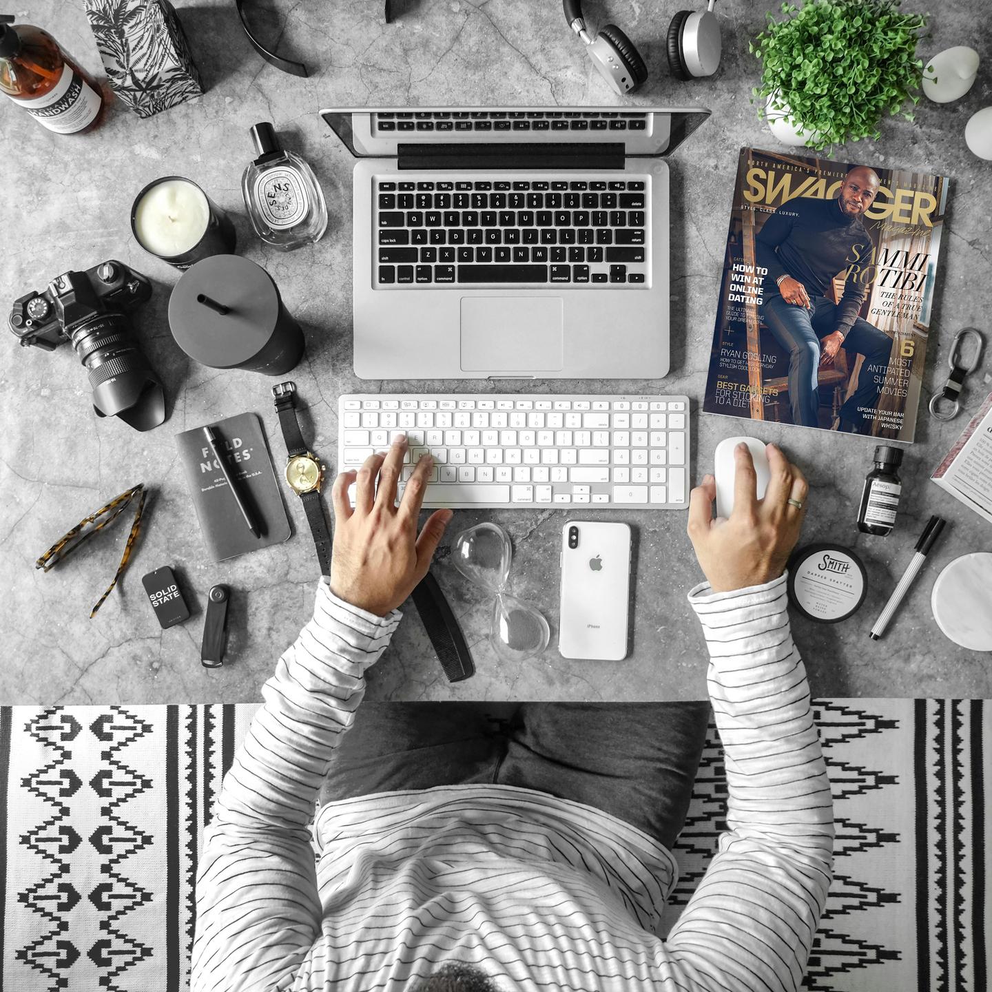 Acessórios que Inspiram: Dicas de Moda para Impulsionar Sua Criatividade e Estilo Pessoal no Trabalho