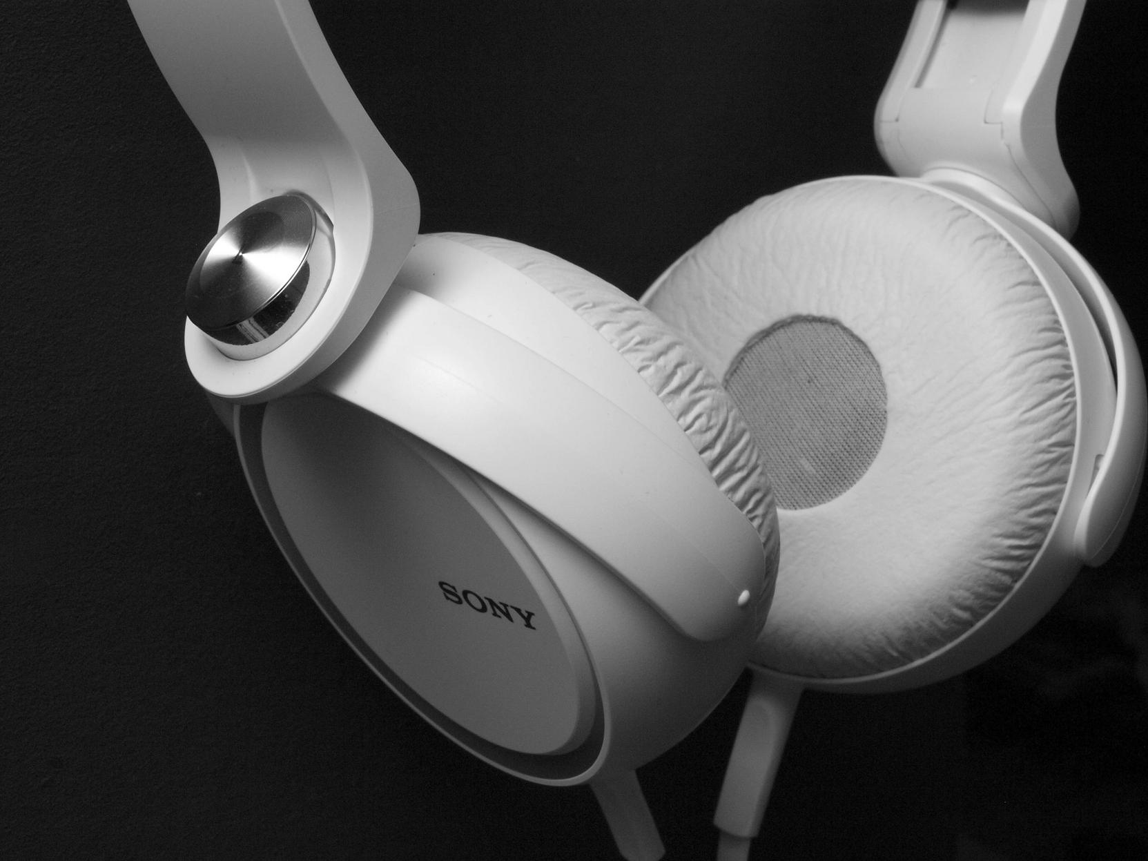 Melhores fones de ouvido para bateristas: como escolher o equipamento ideal para qualidade sonora e performance musical