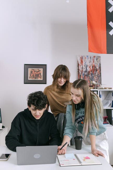 Liderança em Construção: Inovação, Desenvolvimento Pessoal e Tecnologia para Empreendedores